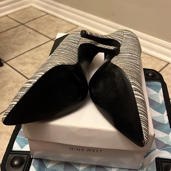 Practically new! Nine West sexy heels! Worn 1x for maybe 2 hrs! - Picture 3 of 4
